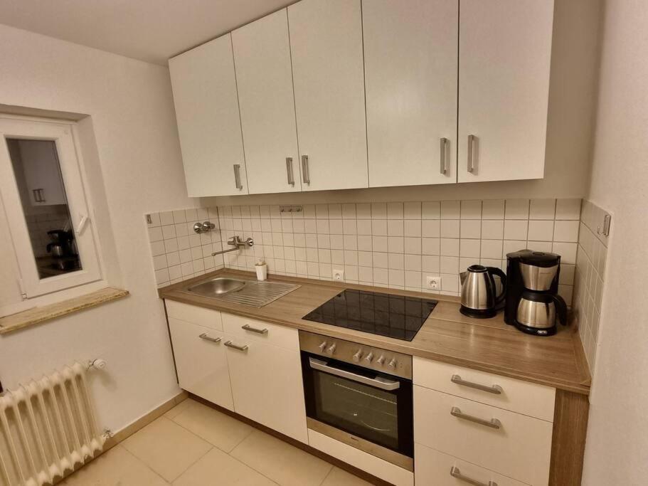 Viktoria'S Wohnung In Карст Экстерьер фото
